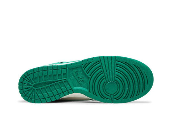 Dunk High SE Stadium Green - DO9775-001