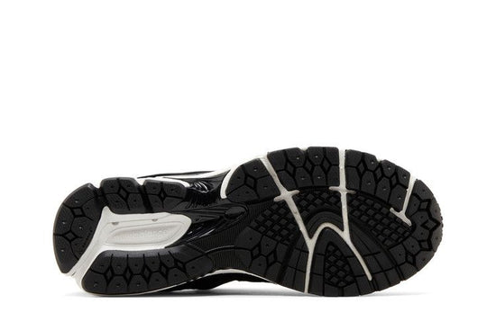 2002R Black Gunmetal - M2002RBK