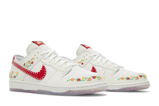 SB Dunk Low Decon N7 Opti Yellow University Red - FD6951-700