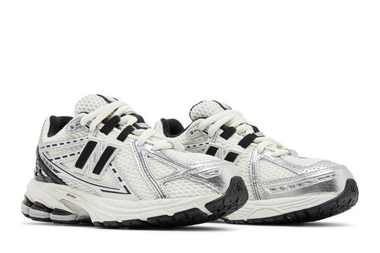 1906R Silver Metallic Black - GC1906ER