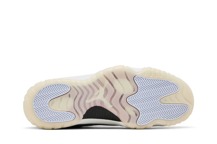 Air Jordan 11 Retro Low Year of the Snake - HQ7000-001