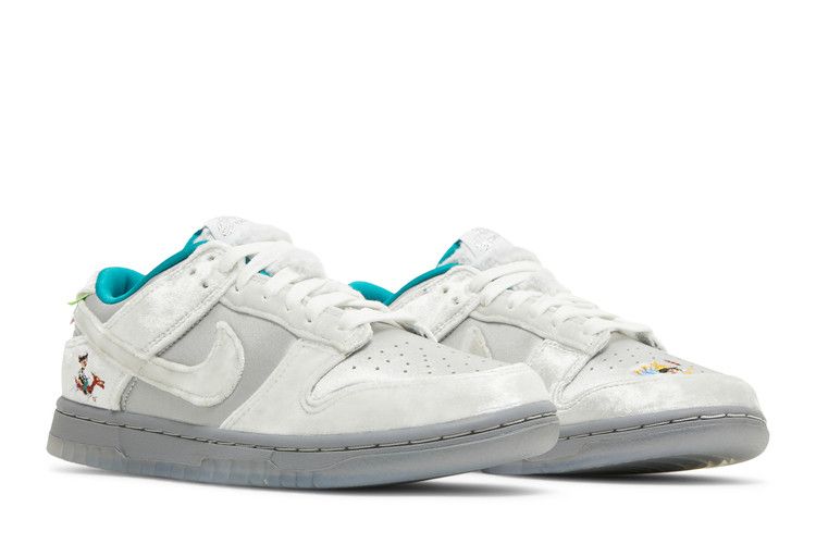 Dunk Low Ice - DO2326-001