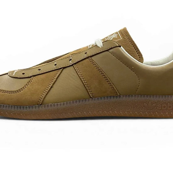 BW Army Kith Cardboard - KH6549