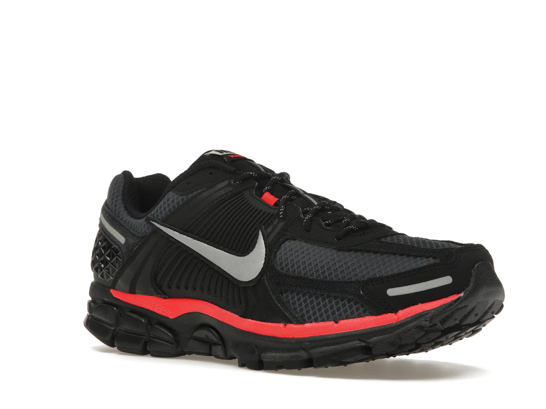 Zoom Vomero 5 Black Metallic University Red - HV2527-002