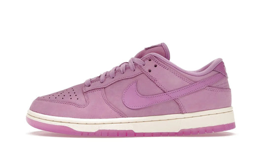 Dunk Low PRM MF Rush Fuchsia - DV7415-500