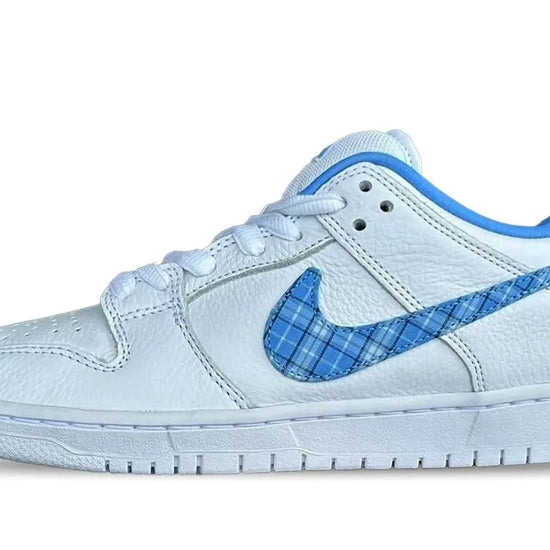 SB Dunk Low Pro Nicole Hause - FZ8802-100