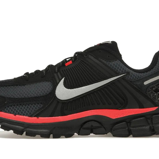 Zoom Vomero 5 Black Metallic University Red - HV2527-002