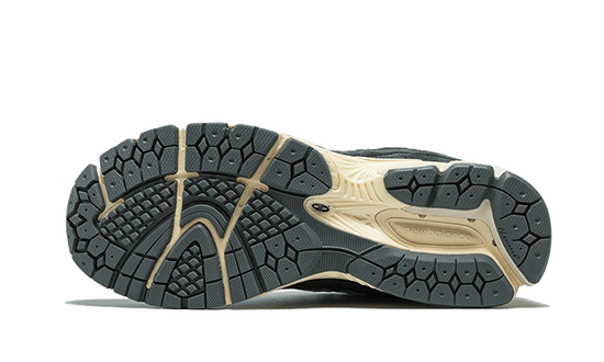 New Balance 2002R Black Dark Grey - M2002RHO