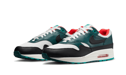 Nike Air Max 1 Liverpool Lebron James - FB8914-100