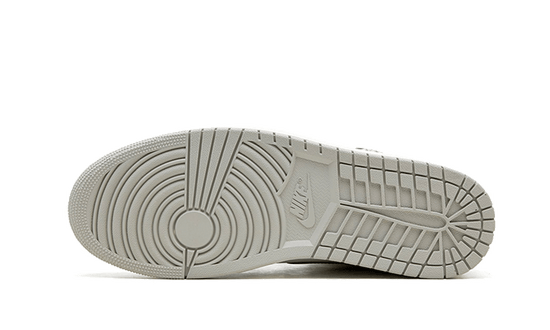 Air Jordan Air Jordan 1 Retro High OG White Cement - DZ5485-052 / FD1437-052