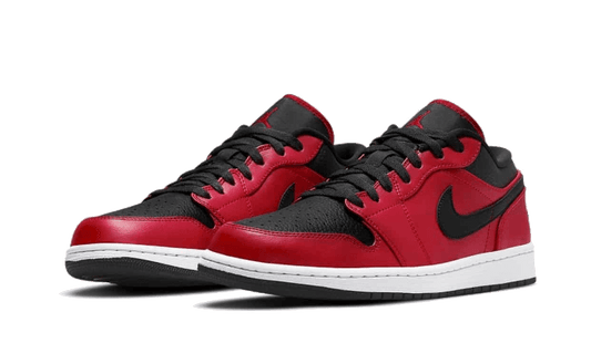 Air Jordan Air Jordan 1 Low Reverse Bred Pebbled Swoosh - 553558-605