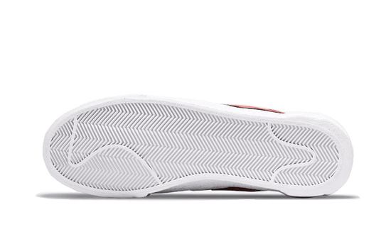 Nike Blazer Low Sacai Kaws Team Red - DM7901-600