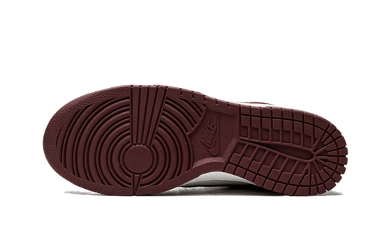 Nike Dunk Low Bordeaux - DD1503-108