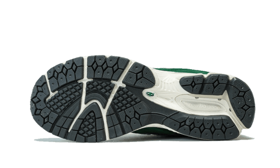 New Balance 2002R Suede Pack Forest Green - M2002RHB
