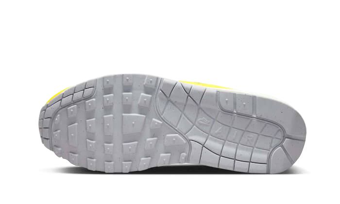 luminous yellow nike air max