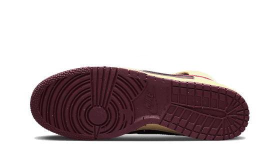 Nike Dunk High 1985 Valentine’s Day - FD0794-700