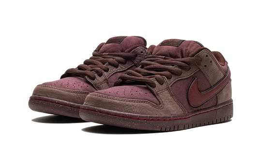 Nike SB Dunk Low City Of Love Burgundy Crush - FN0619-600