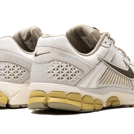 Nike Zoom Vomero 5 Light Bone Medium Olive - FV0397-001