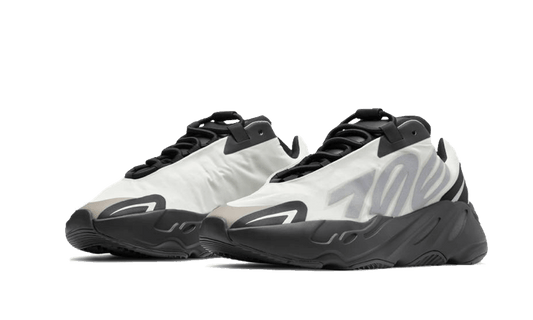 Adidas Yeezy 700 MNVN Bone - FY3729